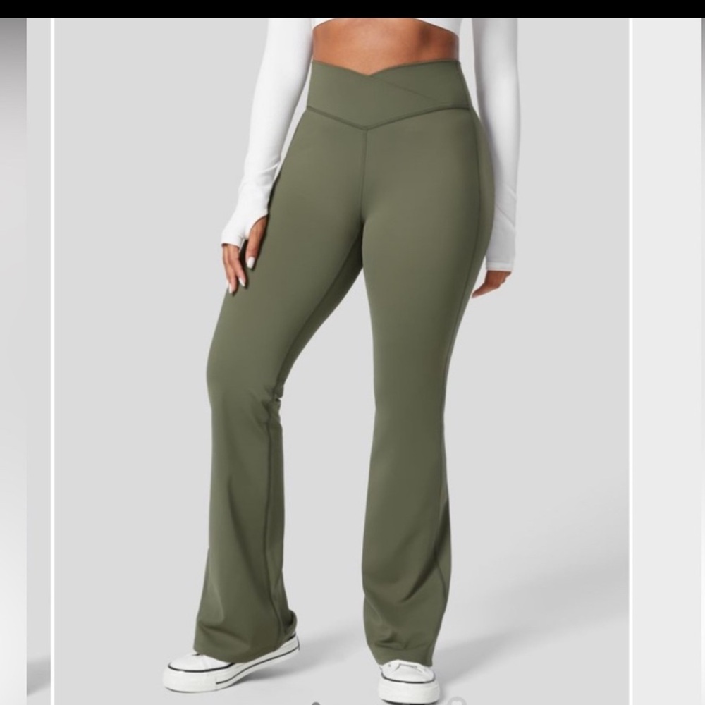 Halara XL/P softly zero thermal high waisted crossover flare leggings NWT
